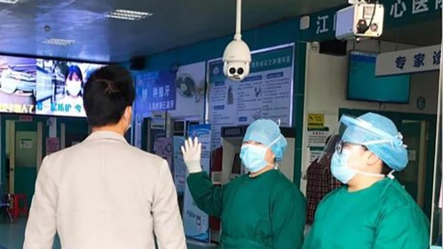 智能抗“疫”,江門市中心醫(yī)院江海分院?jiǎn)⒂眉t外熱成像人體體溫檢測(cè)儀