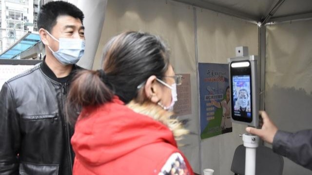 測溫人臉識別門禁一體機