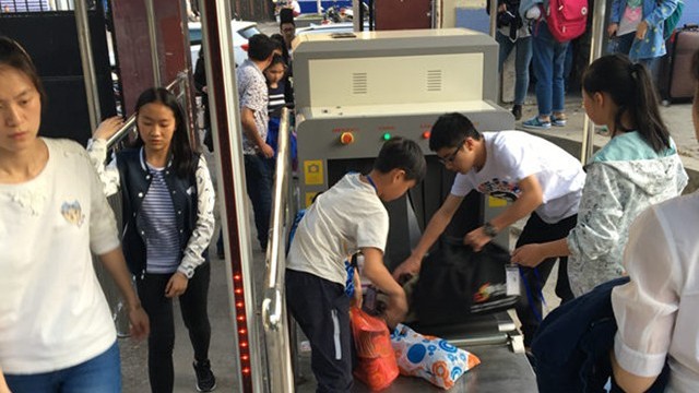 要使用什么樣的X光安檢機(jī)，一定要看安全檢查標(biāo)準(zhǔn)來(lái)選擇