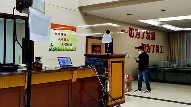 提升通行效率,文家坡礦紅外熱成像測溫儀加強(qiáng)高密度人群精準(zhǔn)測溫